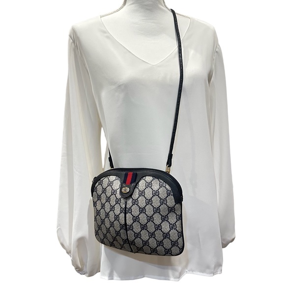 💝SOLD💝Gucci Monogram Supreme Ophidia Crossbody - Picture 3 of 14